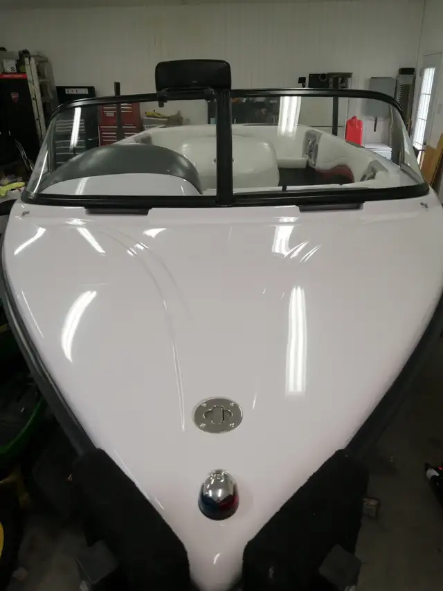Bateaux correct craft ski nautique 196 in Powerboats & Motorboats in Lac-Saint-Jean - Image 11