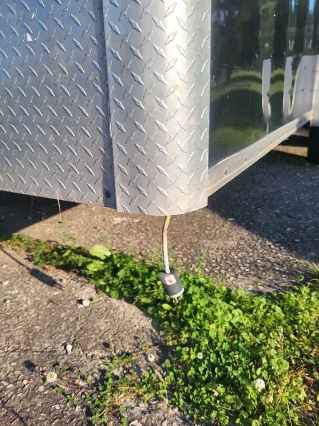 enclosed trailer. motorcycle trailer. 7x14 2008 Carm trailer.   in Cargo & Utility Trailers in St. Catharines - Image 6