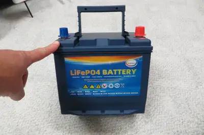 MOSEWORTH 12 VOLT 40 AMP LIFE BATTERY NEW! comes with charger! f, View more