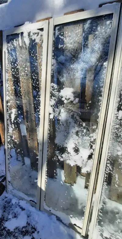 Window panes and door, View more