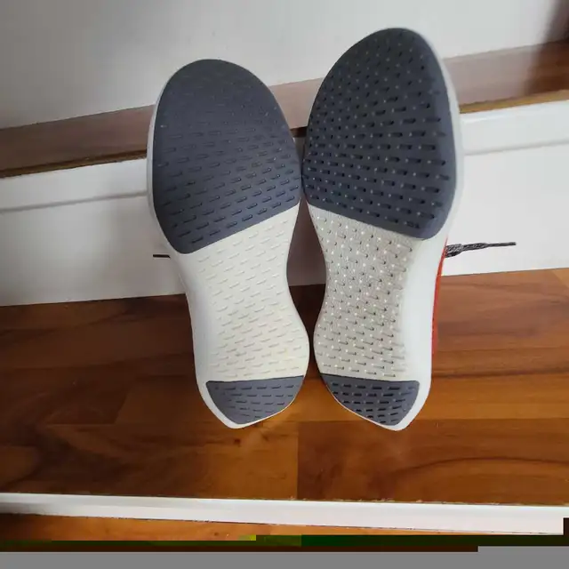 Allbirds Sz 9.5 Womens Tree Dasher Orange Knit Running Shoes in Women's - Shoes in Cambridge - Image 9