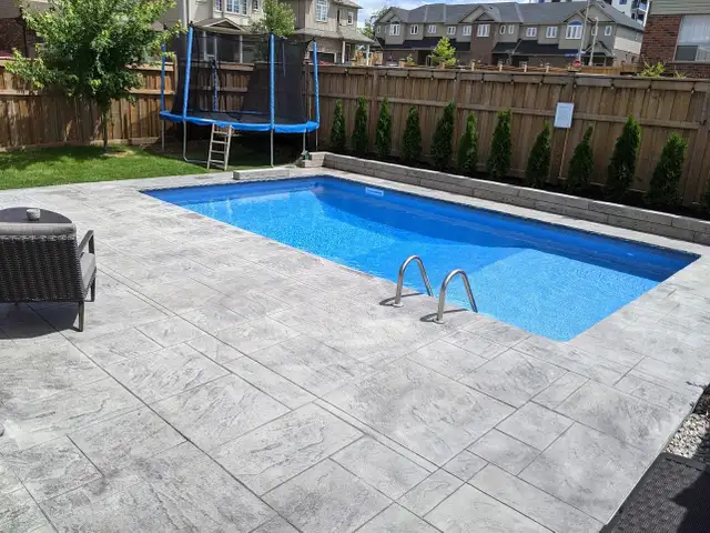 CONCRETE AND INTERLOCK LANDSCAPING in Construction & Trades in Hamilton - Image 2