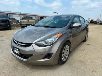 2013 HYUNDAI ELANTRA 5800$$ FRESH SAFETY CLEAN TITLE ONLY 194,000 KM AUTOMATIC HEATED SEATS BLUETOOT...