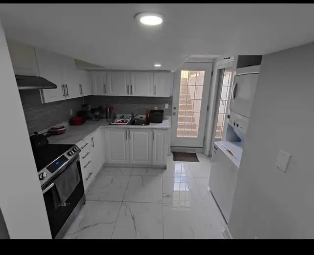 Room for rent in Room Rentals & Roommates in Mississauga / Peel Region - Image 5