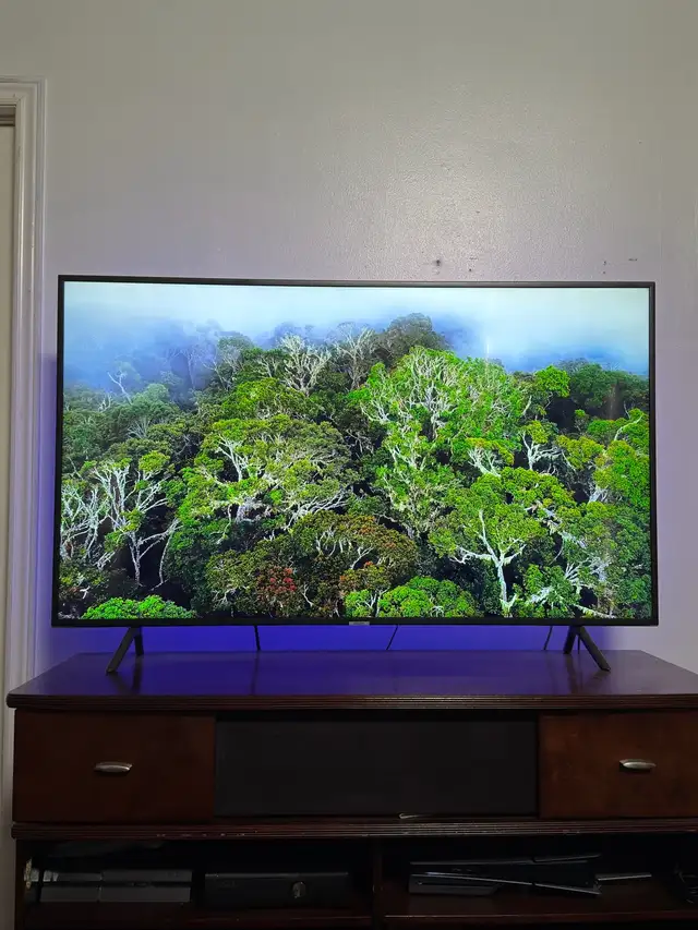 Samsung 58” 4K Smart TV - AMAZING CONDITION in TVs in City of Toronto - Image 4