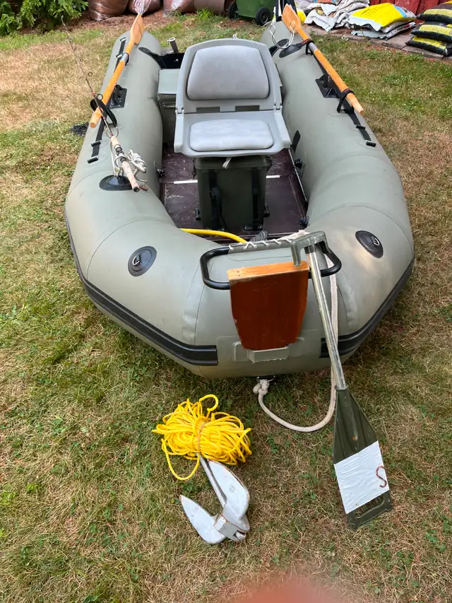 Hunter -Fisher 12.5 Zodiac with 15 HP Honda in Sailboats in Annapolis Valley - Image 2