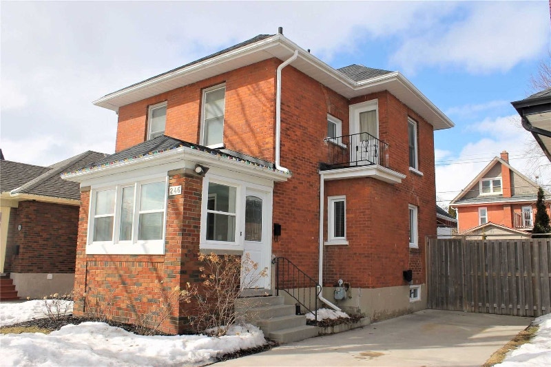 Pristine all brick 3 bedroom, 2 bath house for rent in Ptbo. Long