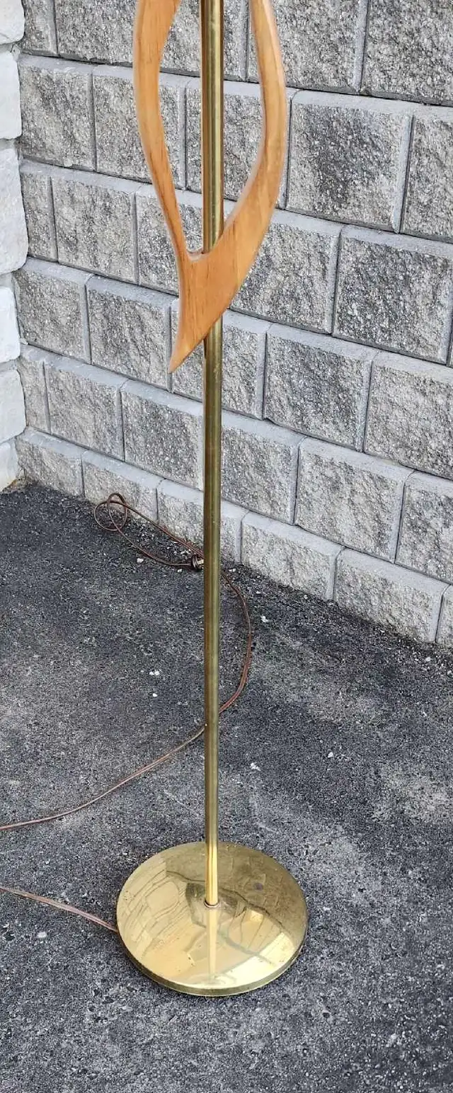 MID-CENTURY 1960'S TRI LIGHT FLOOR LAMP in Indoor Lighting & Fans in Oshawa / Durham Region - Image 4