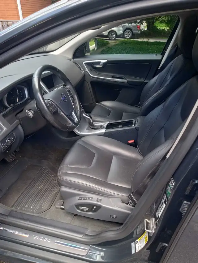 2017 VOLVO XC60 T5 - 125,000KM *mint; certified; private sale* in Cars & Trucks in Oakville / Halton Region - Image 6