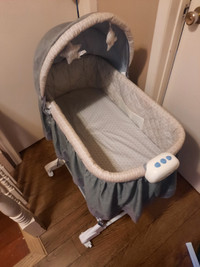 Baby bassinet used, $20 OBO, pick up only. Queen Mary Road area