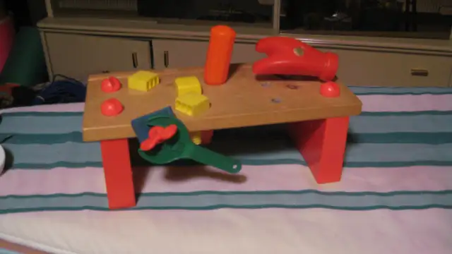 VINTAGE TOYS--EDUCATIONAL/STURDY/ HOURS OF FUN/COLLECTORS ITEMS in Toys & Games in City of Toronto - Image 2