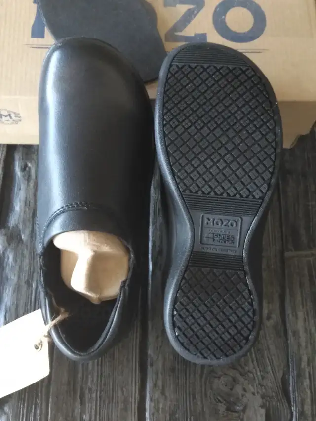 Mozo Forza Leather Food Service Women's Shoes sz6 in Women's - Shoes in City of Toronto - Image 7