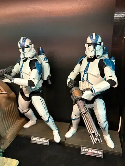 Hot Toys Deluxe 501st Legion Clone Troopers, View more
