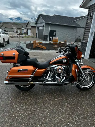 2008 Harley Davidson 105th anniversary FLHTCU- Ultra Classic Electra Glide. ONLY 23000 km, stage 1 k...