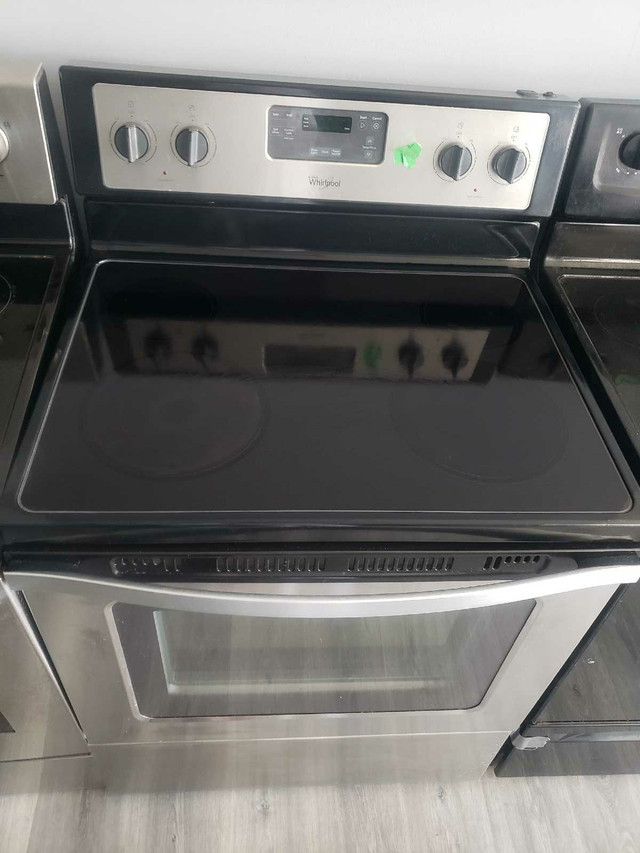like new 30 w WHIRLPool Electric stove range oven  in Stoves, Ovens & Ranges in Hamilton - Image 2
