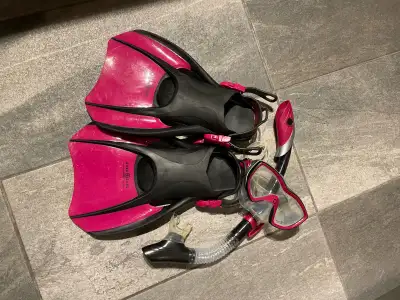 set snorkelling tubs a masque et palmes, View more