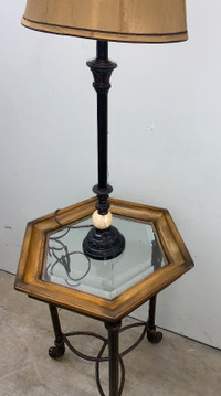 Elegant side Table + matching lamp, glass top, metal bases