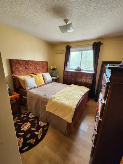Furnished bedroom for rent in Stoney Creek