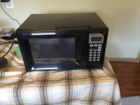 Microwave in good clean condition $40