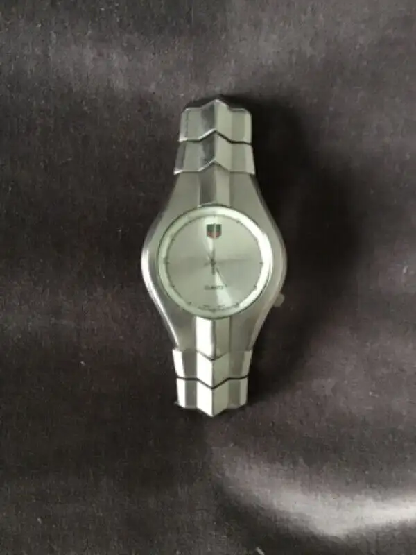 AUTHENTIC TAG HEUER MENS WATCH in Jewellery & Watches in City of Montréal - Image 2