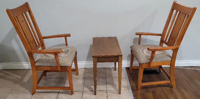 ****Sturdy Hardwood Chairs and Occasional Table**** in Chairs & Recliners in Chatham-Kent - Image 3