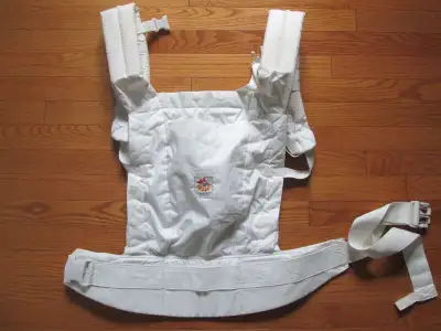 This was a spare carrier that sat at my mom's house. In great condition and fully functional. The he...