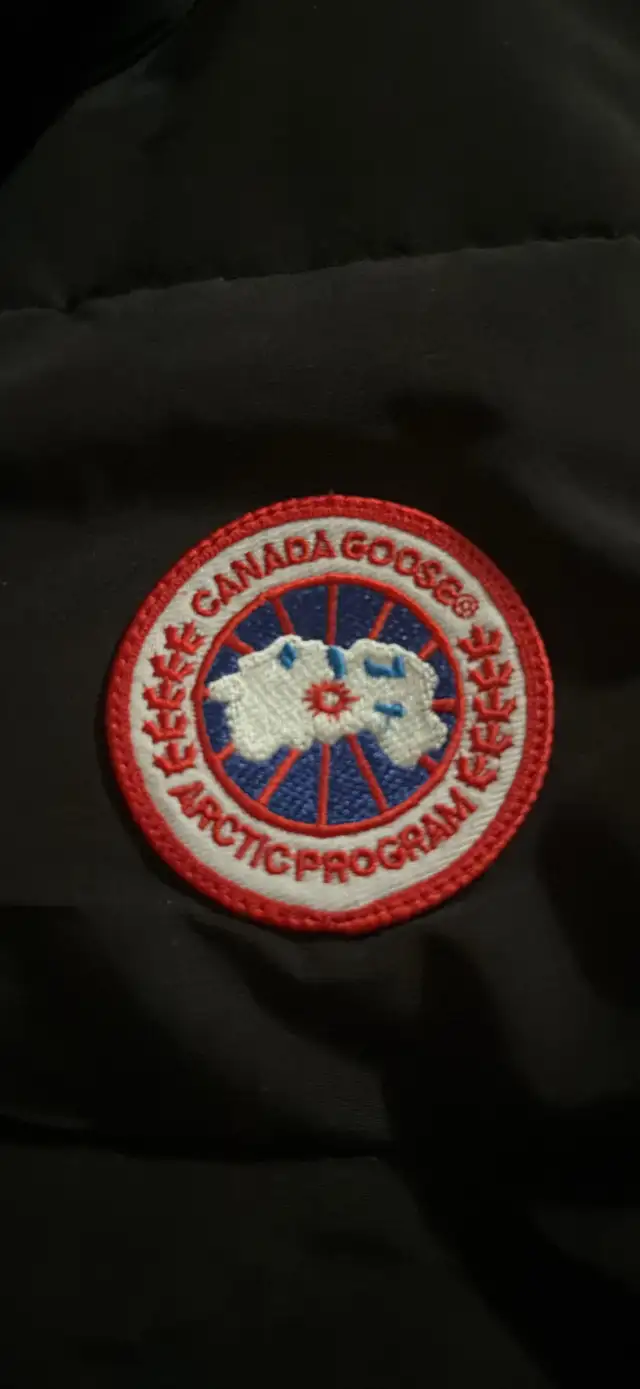 Canada Goose Vest in Men's in Edmonton - Image 5