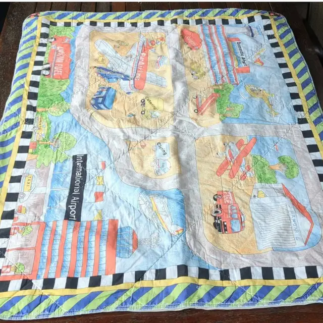 Waterproof Play Mat  in Bedding in Oakville / Halton Region - Image 4