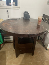 FREE TABLE 