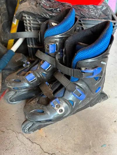 Rollerblades (2 pairs), View more