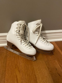 Jackson artiste kids figure skates size 3.5 