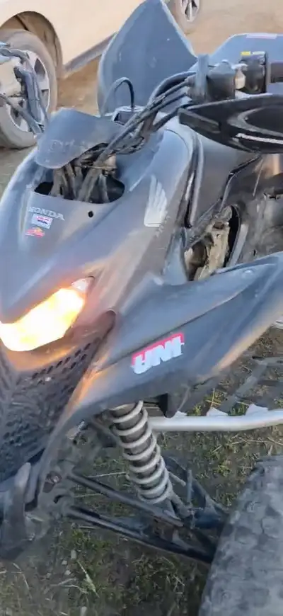 HONDA TRX700XX 2009 – 4 500 $ FERME Prix baissé pour vente rapide! À 4 500 $ ferme, belle occasion d...