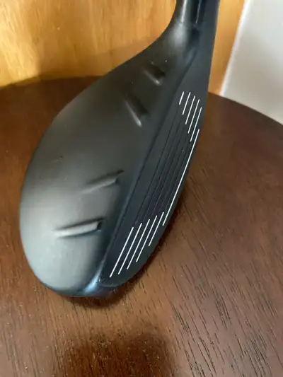 Ping g400 4 hybrid,great condition,reg flex,orig headcover $170