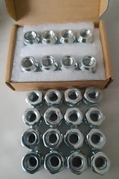 Metric size: 10x1.25 Hex 17 Height 16 $2 each SCARBOROUGH GOLF CLUB RD AND LAWRENCE AVE EAST