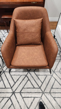 Wazo leather accent chair