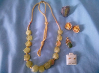 Vintage jewellery - 14kt citrine earrings, jade, quartz, brooch