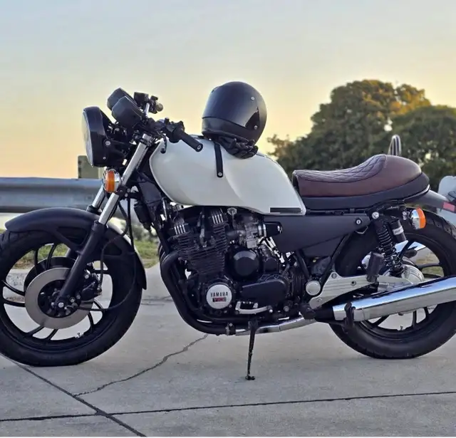 1982 Yamaha Seca 650 Cafe Racer in Street, Cruisers & Choppers in Oshawa / Durham Region - Image 3