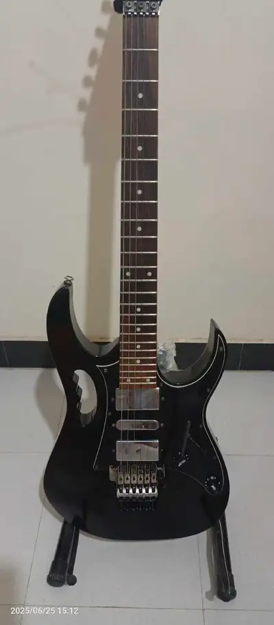 Ibanez JEM JR, View more