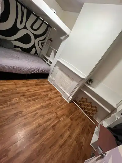 Room for rent everything incl. $850 + damage