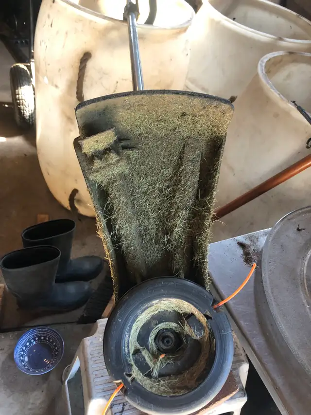 Gas Pressure Washer & Weed Wacker in Lawnmowers & Leaf Blowers in Belleville - Image 6