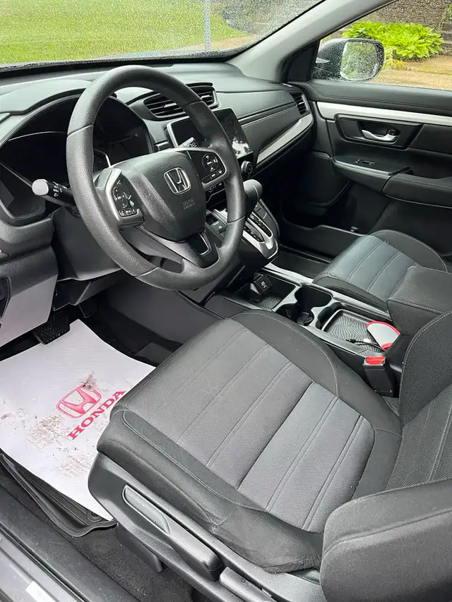Honda CRV LX 2017 AWD in Cars & Trucks in City of Montréal - Image 4