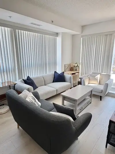 Fully-Furnished Master Bedroom in a Modern 2 Bed / 2 Bath Condo Location: Bayview Village, North Yor...