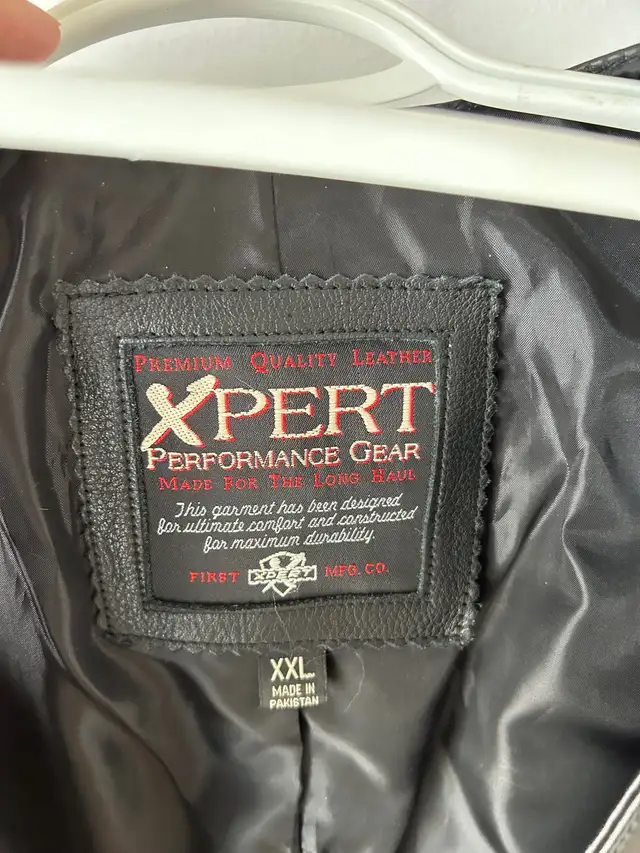 Leather Motorcyle Vest-Women’s XXL in Other in Gatineau - Image 4