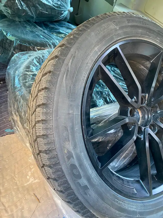 Set pneus et jantes hiver:235/55/R19 | Tires & Rims | City of Montréal ...