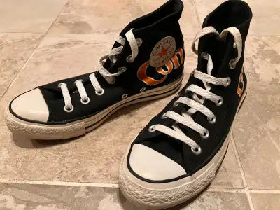 Souliers Converse shoes Size 4.5 (Homme) / 6.5 (Femme), View more