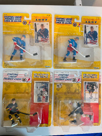 Hockey figurine and card - Gretzky