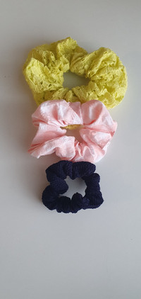 Scrunchies Hair Ties for women - for sale