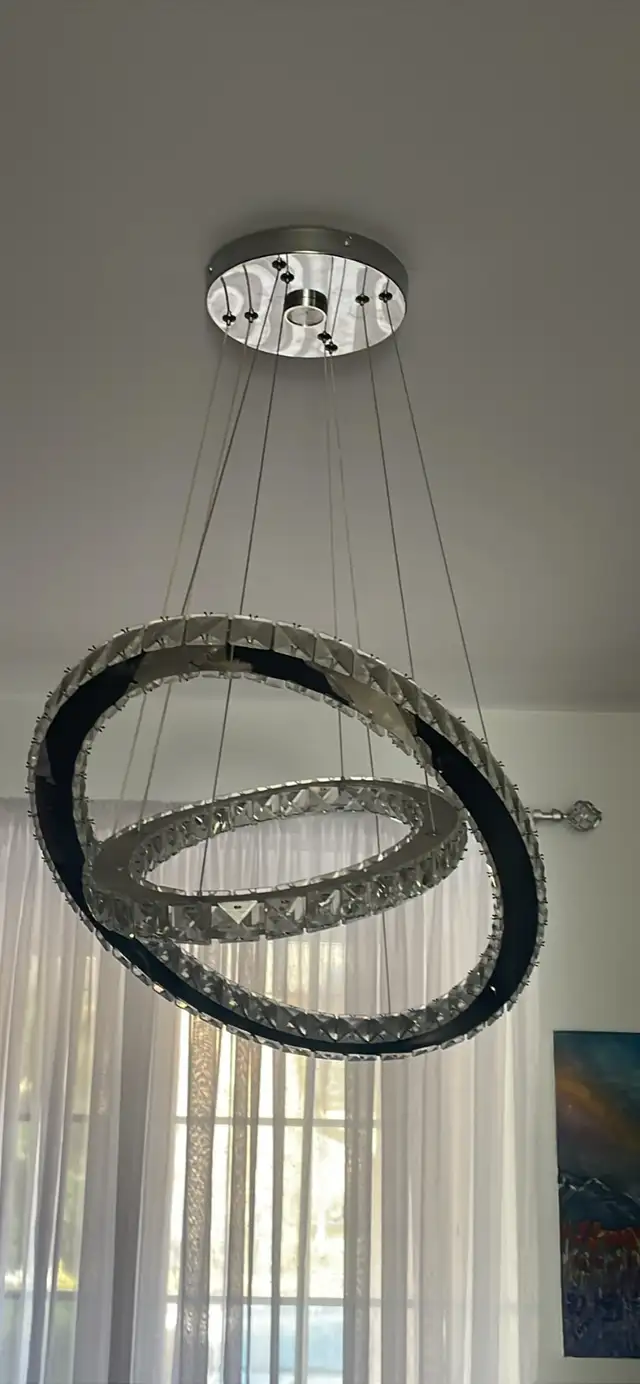 Modern LED crystal chandelier – 3-ring – dimmable – chrome in Indoor Lighting & Fans in Ottawa - Image 5