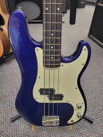 Squier P-Bass 4 String by Fender Some marks and scratches on unit #467663 BUY & SELL KINGS 647-348-1...