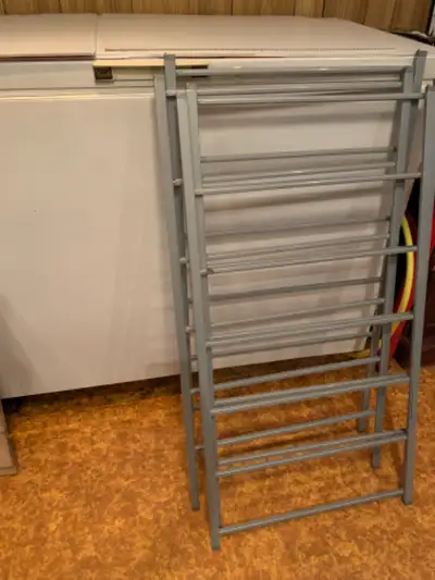 Lot de racks en aluminium, View more